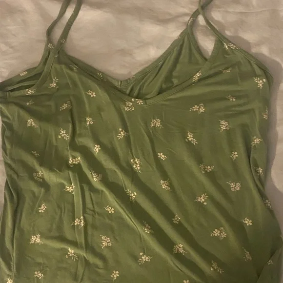 Old Navy Fitted Green Camisole Top - Picture 2 of 3